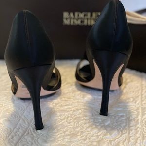 Badgley Mischka Women’s High Heel 7.5 Black Satin